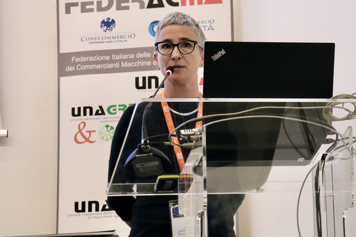 Michela Lugli, coordinatrice della redazione di Agrimeccanica di AgroNotizie, porta l'attenzione sui dati di mercato
